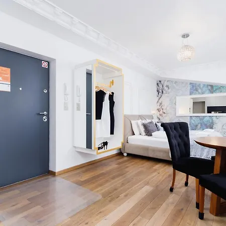 Modern Wegierska Cracow By Renters קרקוב